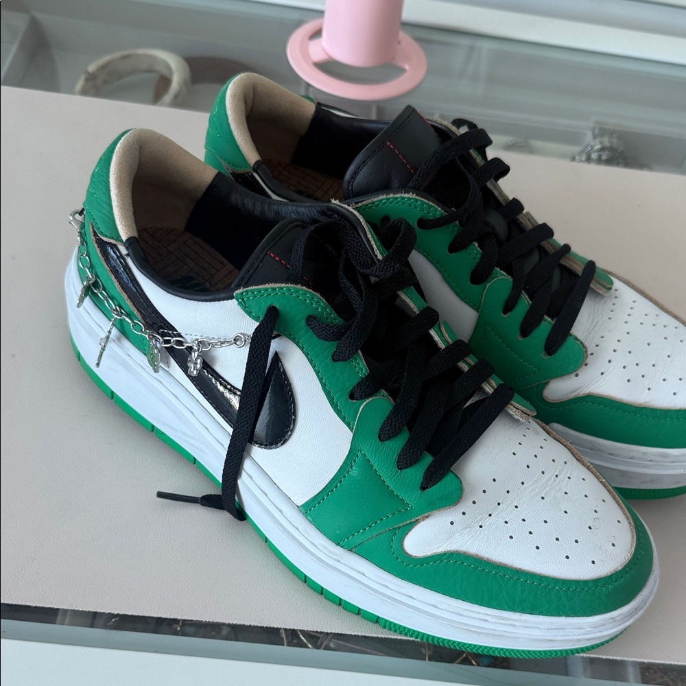 NIKE AIR Women’s Green and White Low-Top Sneakers with Black Accents